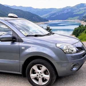 TAXI AU COEUR DES ALPES, un chauffeur de taxi à Thiers