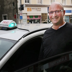 SAS Taxi Du Comminges, un chauffeur de taxi à Foix