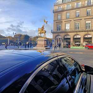 Lounes, un chauffeur privé à Paris